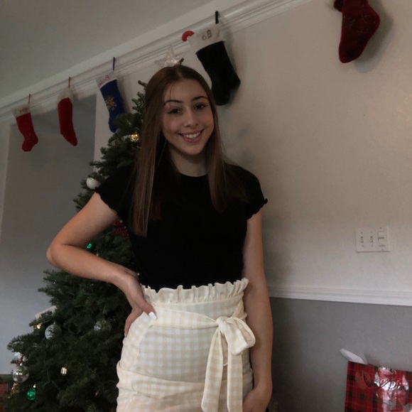 Meet your Posher, Alexis - Picture 1 of 1